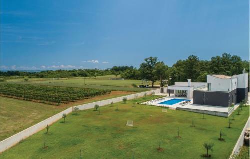 Five-bedroom Holiday Home In Kujici