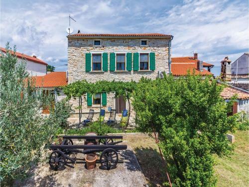 Two-bedroom Holiday Home In Jadreski