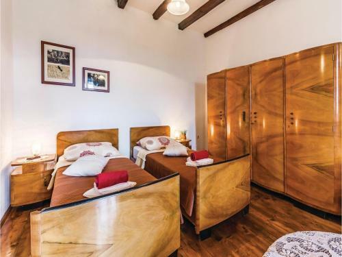 Two-bedroom Holiday Home In Jadreski