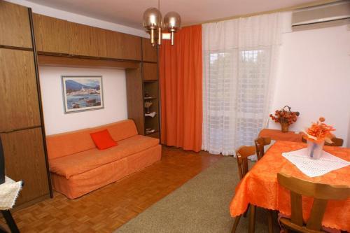 Apartments By The Sea Jelsa (hvar) - 4017