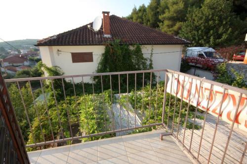 Apartments With A Parking Space Jelsa (hvar) - 5695