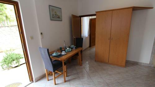 Apartment In Klimno/insel Krk 36108
