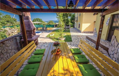 Three-bedroom Holiday Home In Kraljevica