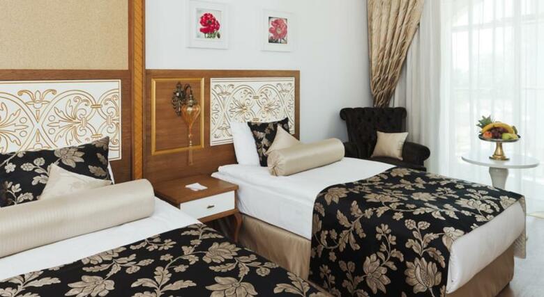 Hotel Crystal Palace Luxury Resort & Spa