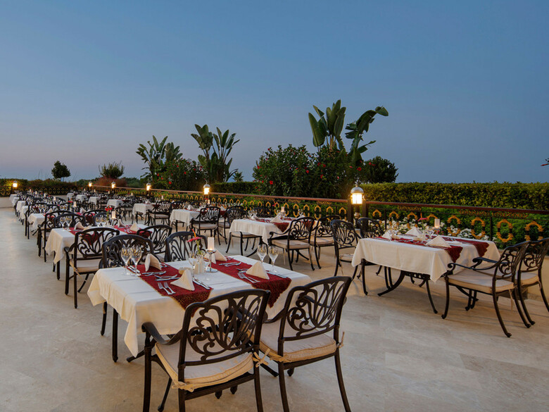 Hotel Crystal Palace Luxury Resort & Spa