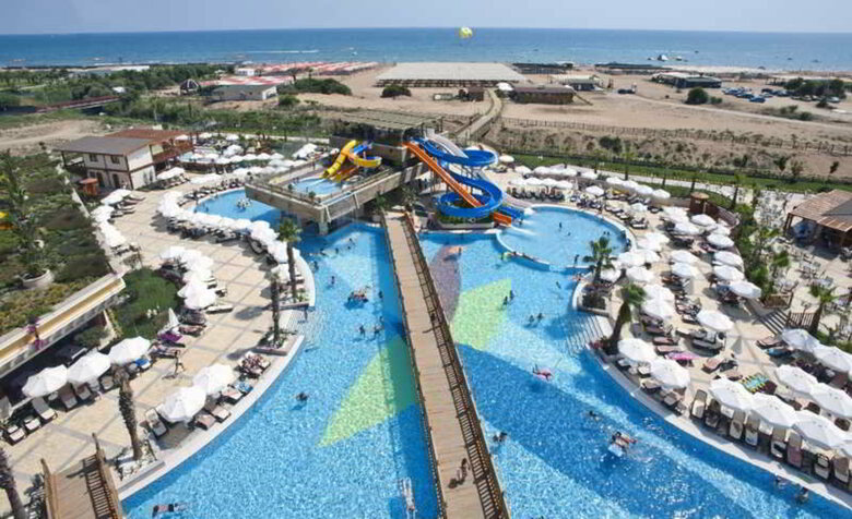 Hotel Crystal Palace Luxury Resort & Spa