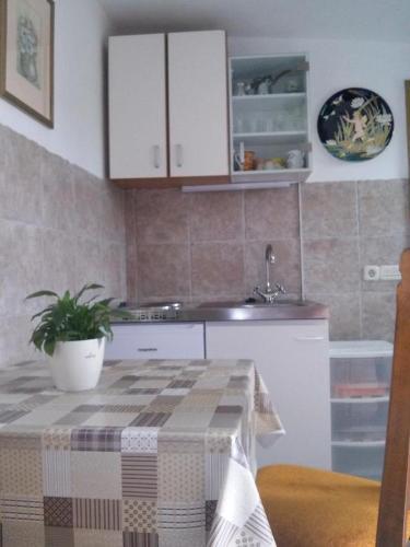 Apartments With A Parking Space Liznjan (medulin) - 11152
