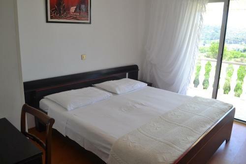 Apartments With A Parking Space Lopar (rab) - 14070