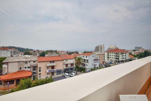 Apartment Mirna