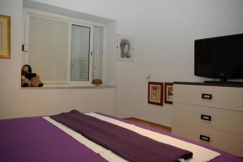 Apartments With A Parking Space Makarska - 12063