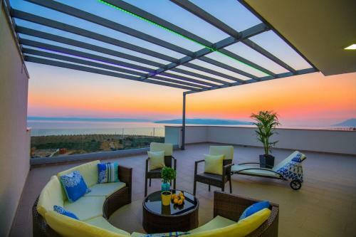 Villa Ctma246/ New Modern House With Private Heated Pool