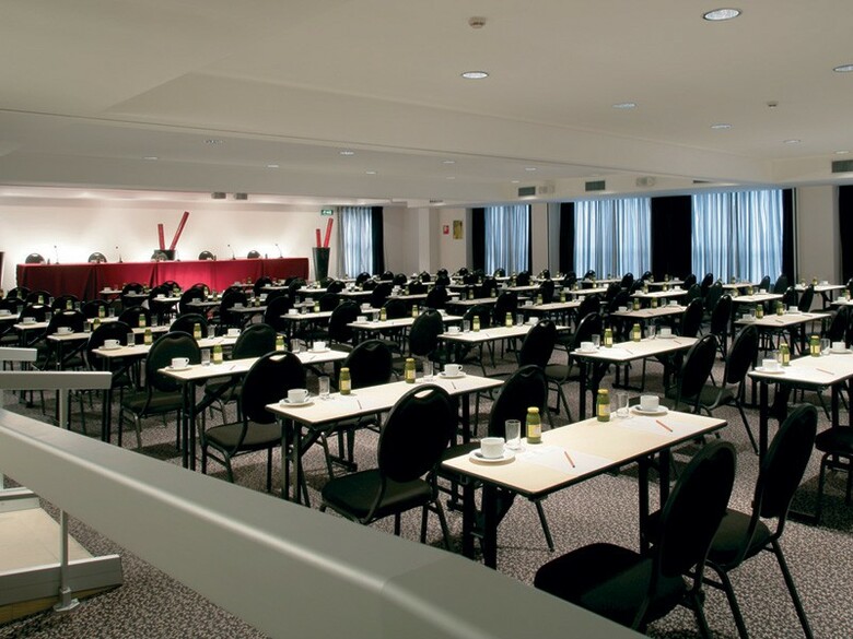 Hotel Occidental Aran Park