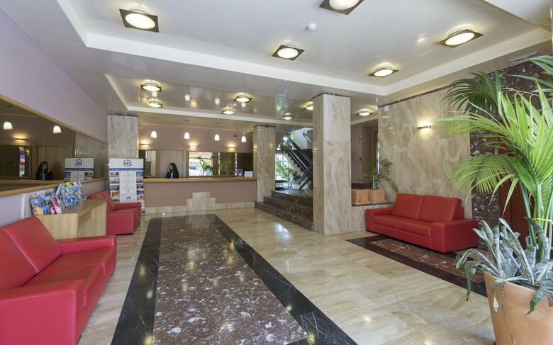 Apartamentos Ms Puerto Marina