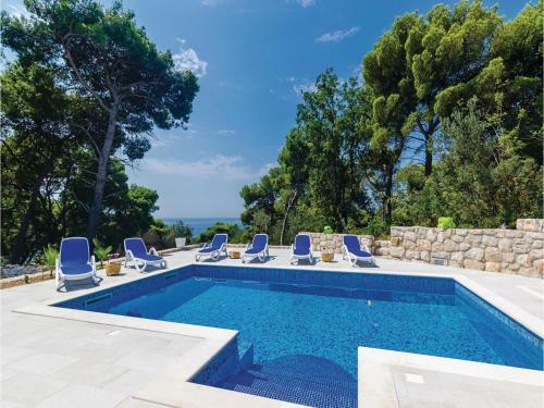 Three-bedroom Holiday Home In Zaton Veliki