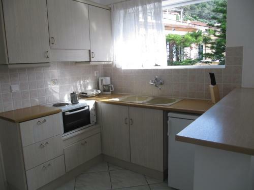 Irini Apartments And Studios