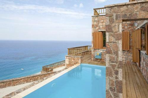 Agios Nikitas Villa Sleeps 7 Pool Air Con Wifi