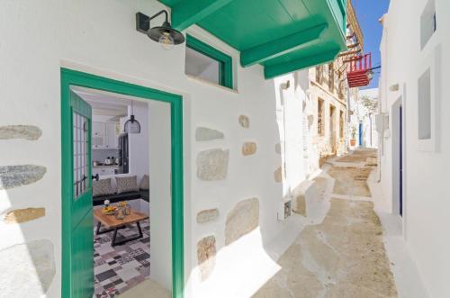 Hostal Tholos Deluxe House