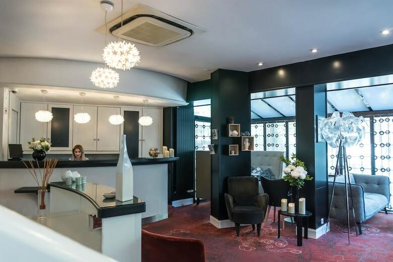 Hotel Plaza Etoile