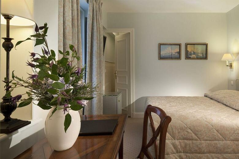 Hotel Relais Saint Honor�