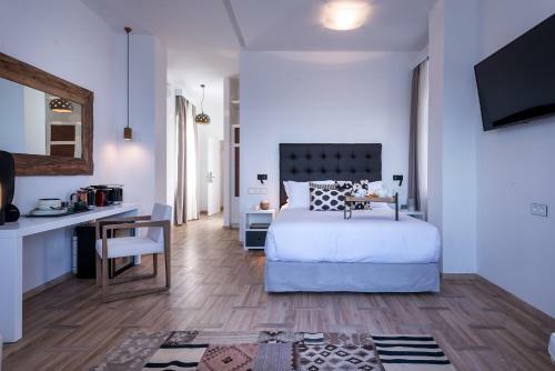 Hotel Shapes Luxury Suites