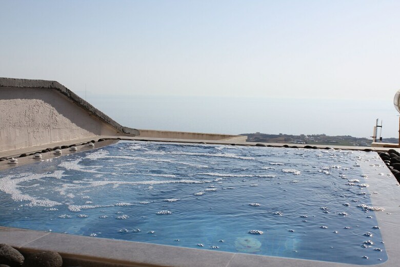Villa By Hotel Thira