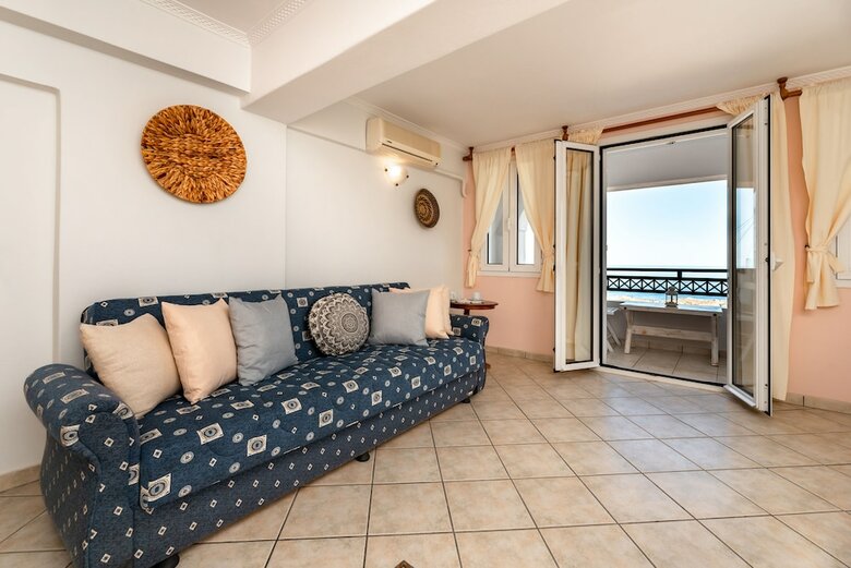 Villa By Hotel Thira