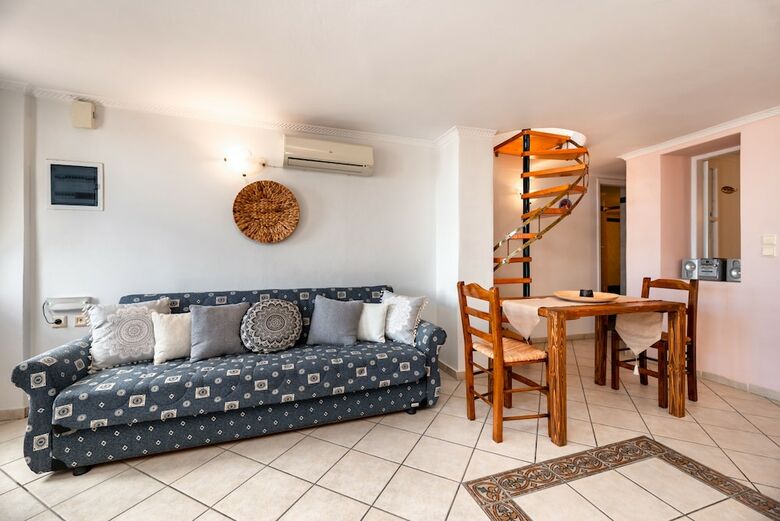 Villa By Hotel Thira