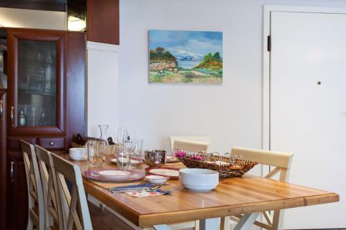 Stunning 1 Bdrm Apartment In Glyfada -sea View