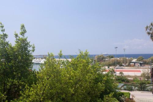 Stunning 1 Bdrm Apartment In Glyfada -sea View