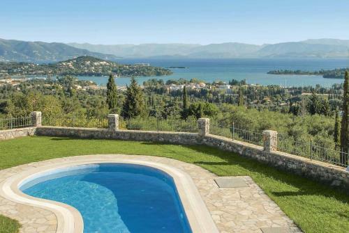 Kyra Chrysikou Villa Sleeps 6 Pool Air Con Wifi