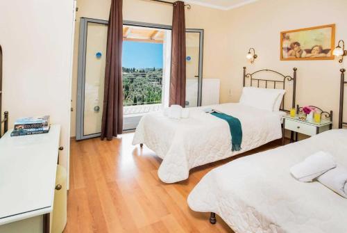 Kyra Chrysikou Villa Sleeps 6 Air Con Wifi