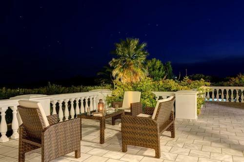 Kaligata Villa Sleeps 7 Pool Air Con Wifi