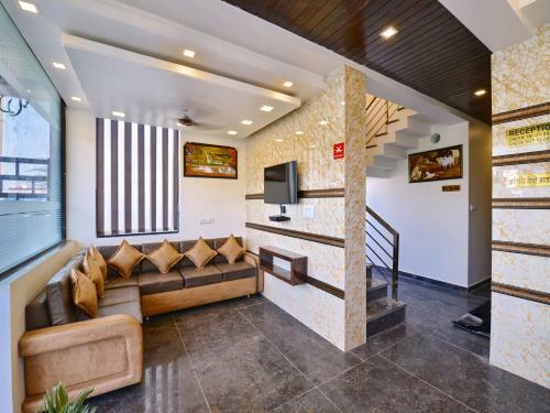 Hotel Oyo 13795 Delight Home Stay