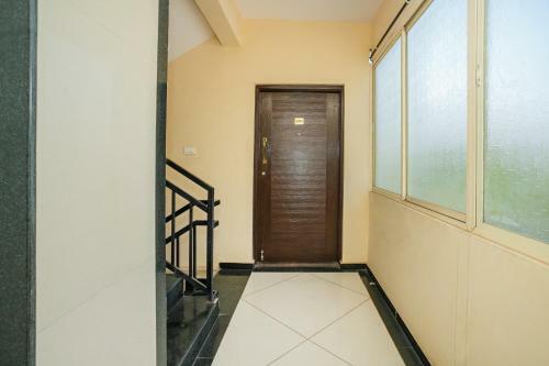 Hotel Oyo 7918 Home Stay Near Trinity Circle
