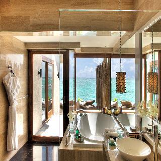 Hotel Vivanta By Taj Coral Reef