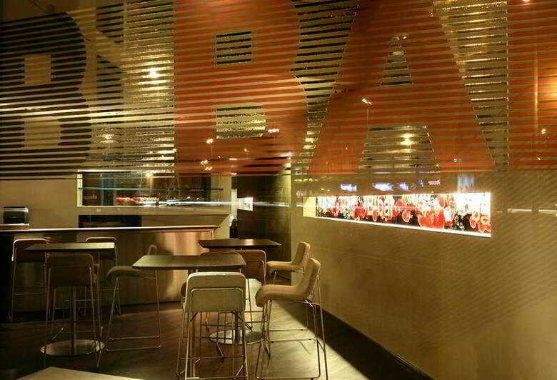 B-hotel