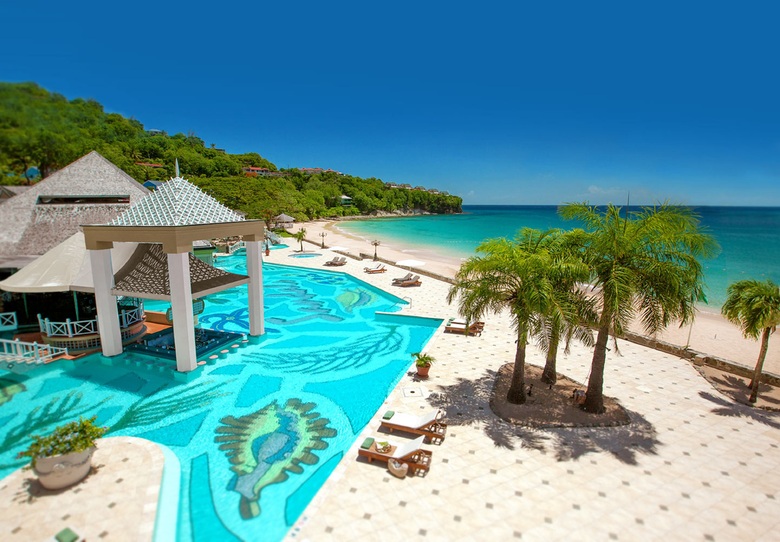 Hotel Sandals Regency La Toc
