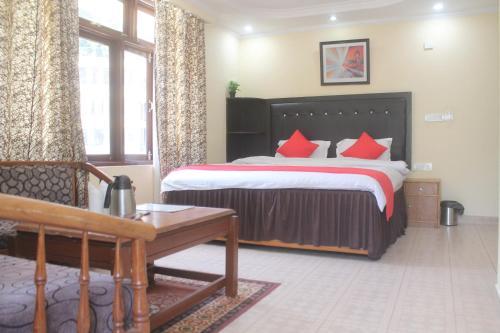 Hotel Green Hill View Rooms In Bhagsu