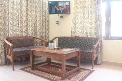 Hotel Green Hill View Rooms In Bhagsu