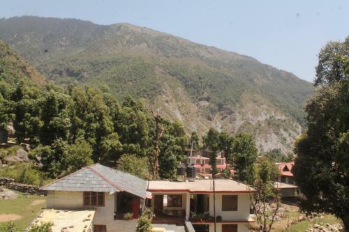 Hotel Green Hill View Rooms In Bhagsu
