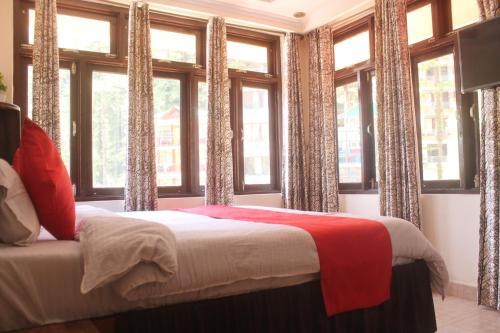 Hotel Green Hill View Rooms In Bhagsu