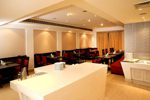 Hotel Ahuja Residency Vista Woods