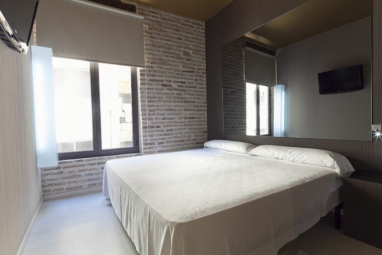 Hostal Cosyroom Embajador