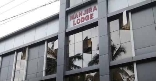 Hotel Manjira Lodge