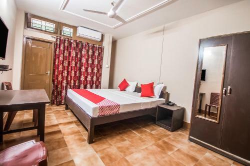 Hotel Oyo 14138 Om Shree Cottage