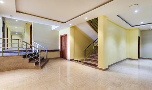 Oyo 9814 Hotel Parnil Palace 2