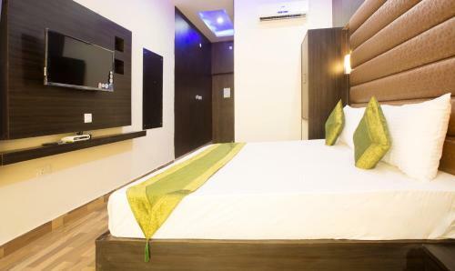 Hotel Vibhav Grand