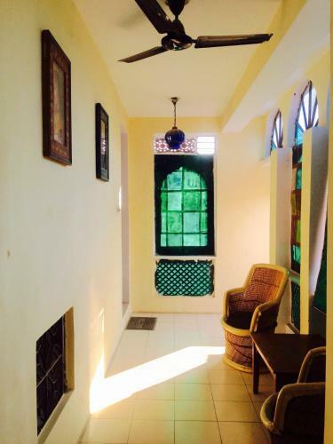 Hostal Blue King