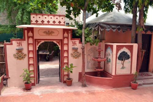 Hotel Kiran Villas
