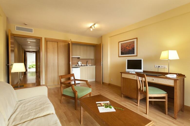 Paradise Park Fun Lifestyle Hotel